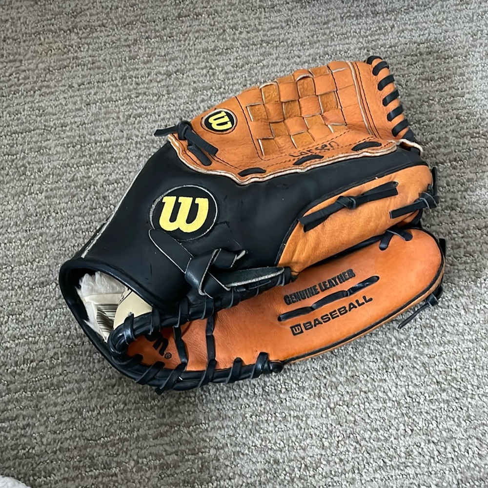 Wilson 12 1/2” baseball mitt